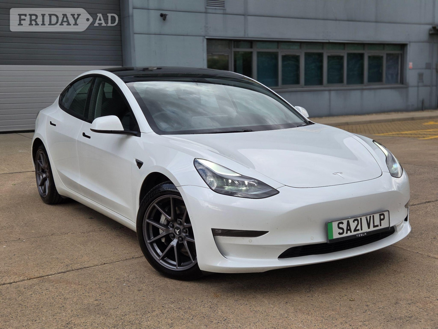 Tesla Model 3 2021 - Cars