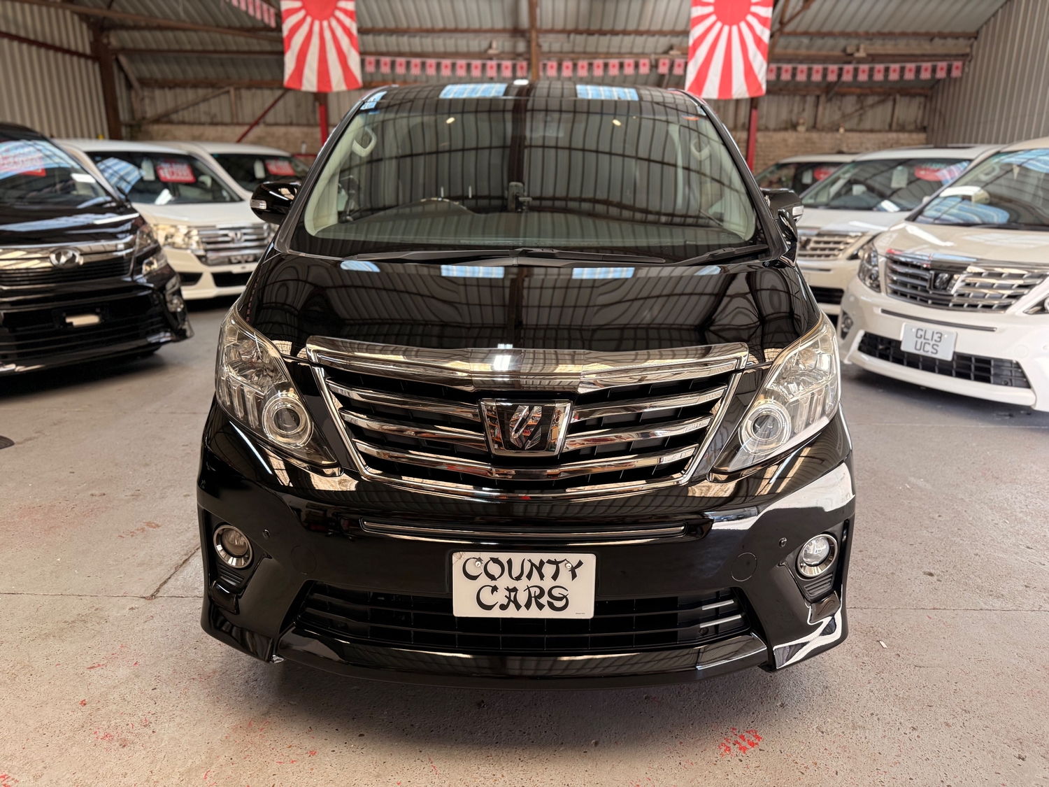 Toyota Alphard 2013 - Cars in Rochester