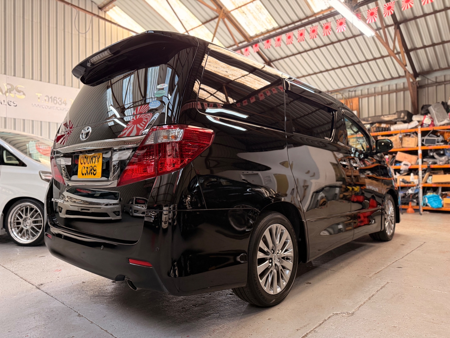 Toyota Alphard 2013 - Cars