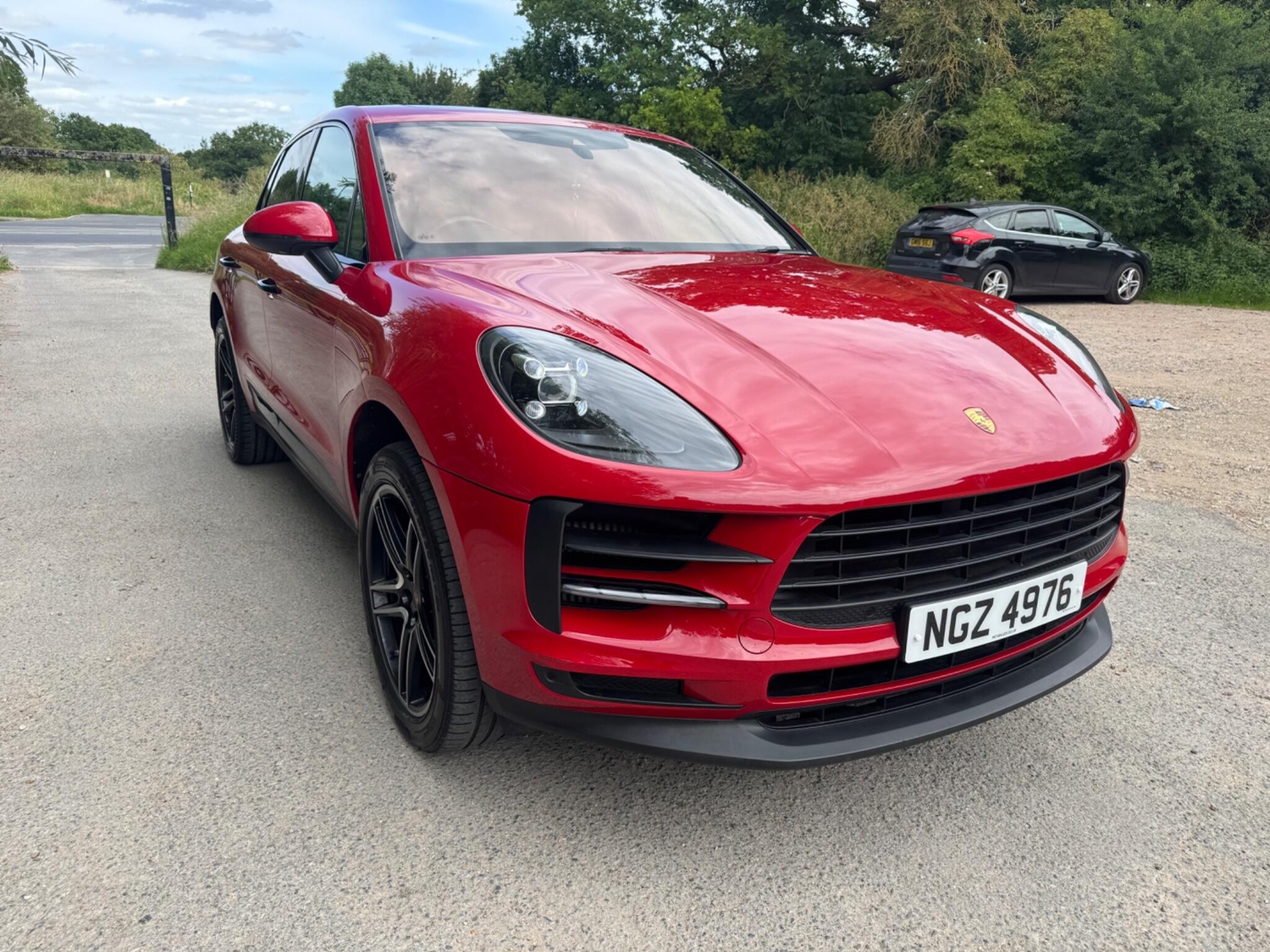 [ berth ]Porsche Macan