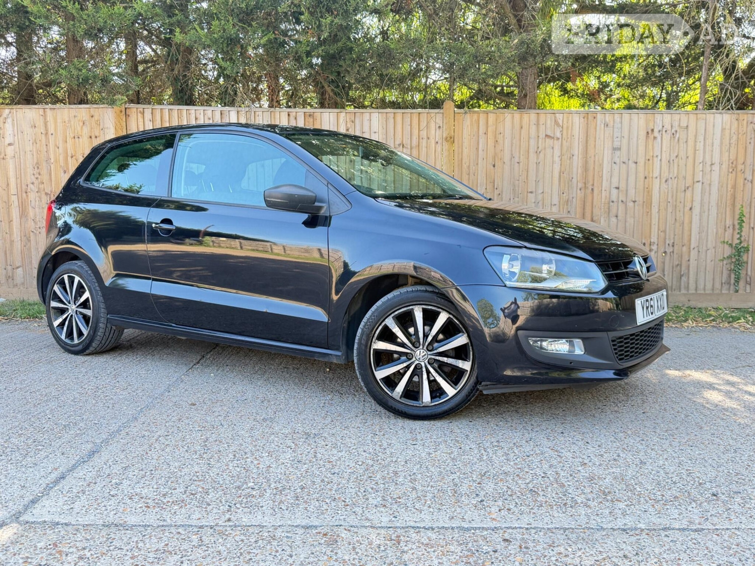 Volkswagen Polo 2011 - Cars