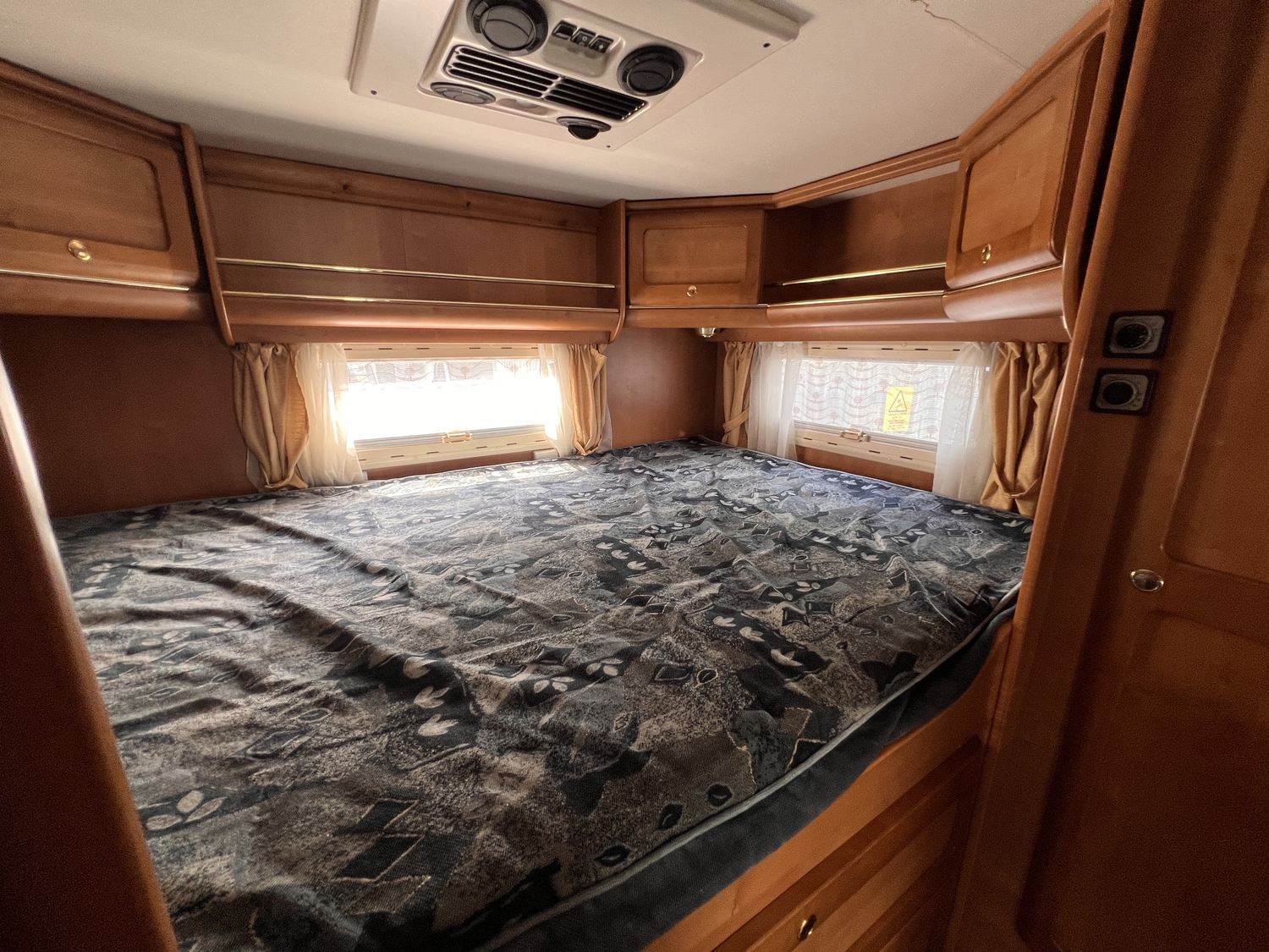 Rapido Le Randonneur 7068F 2007 for sale - Motorhomes & Caravans