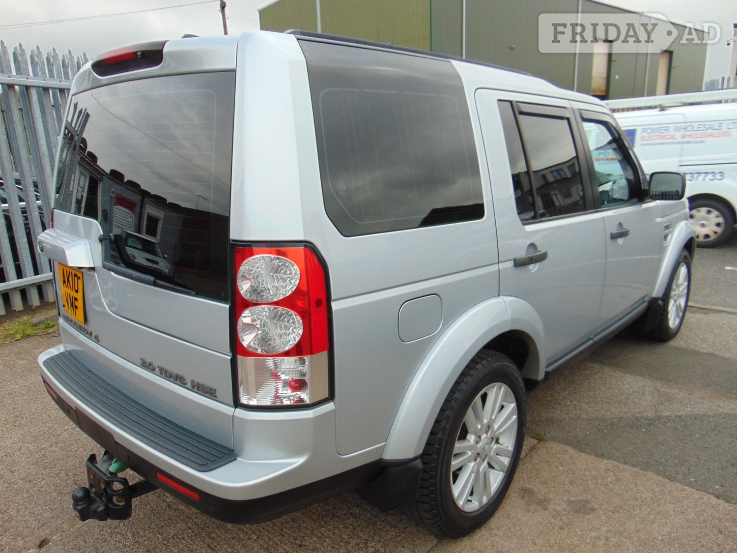 [ berth ]Land Rover Discovery 4