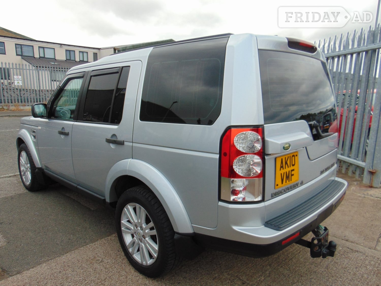 Land Rover Discovery 4 2010 - Cars in Ashington