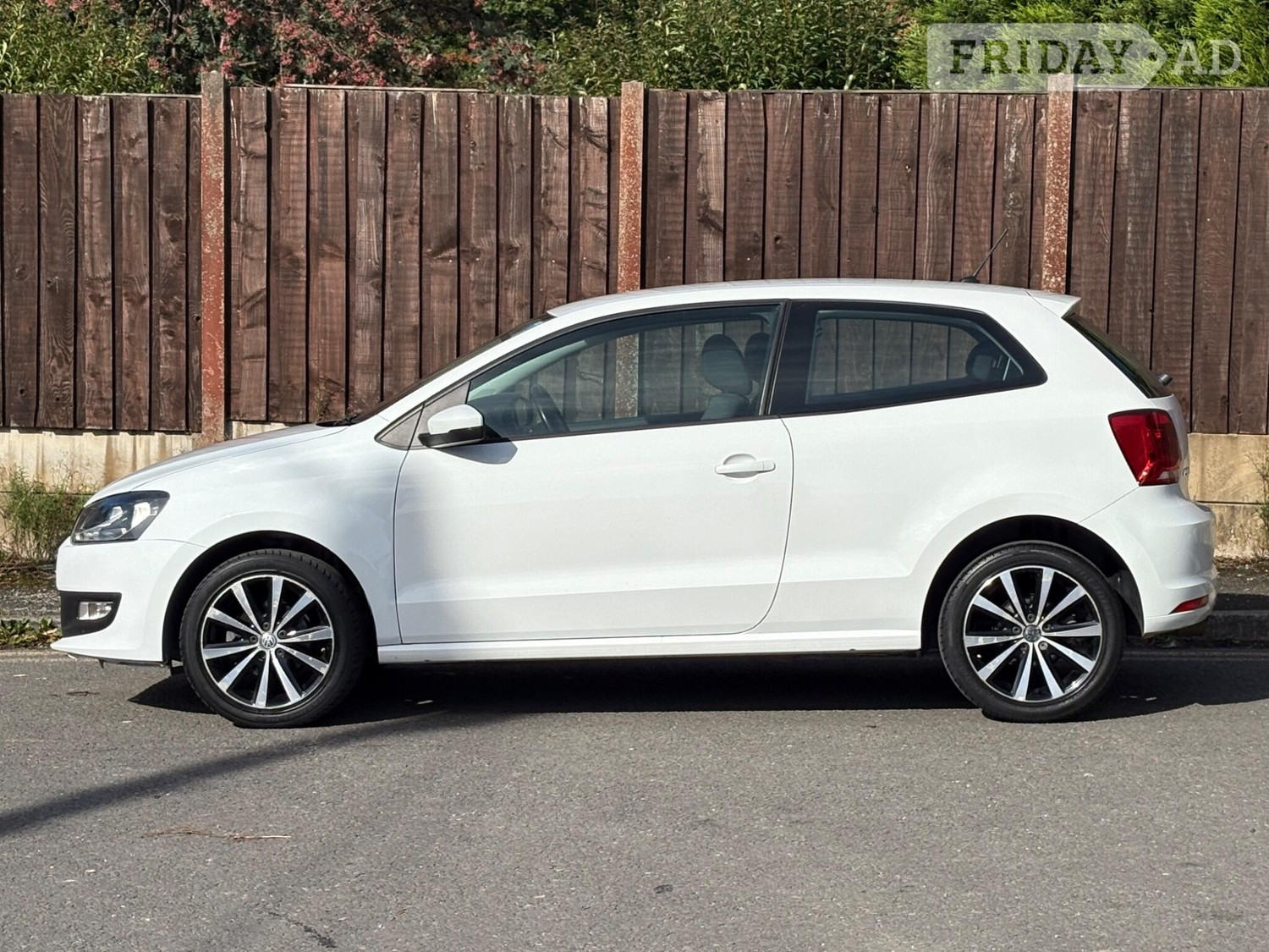 Volkswagen Polo 2014 - Cars