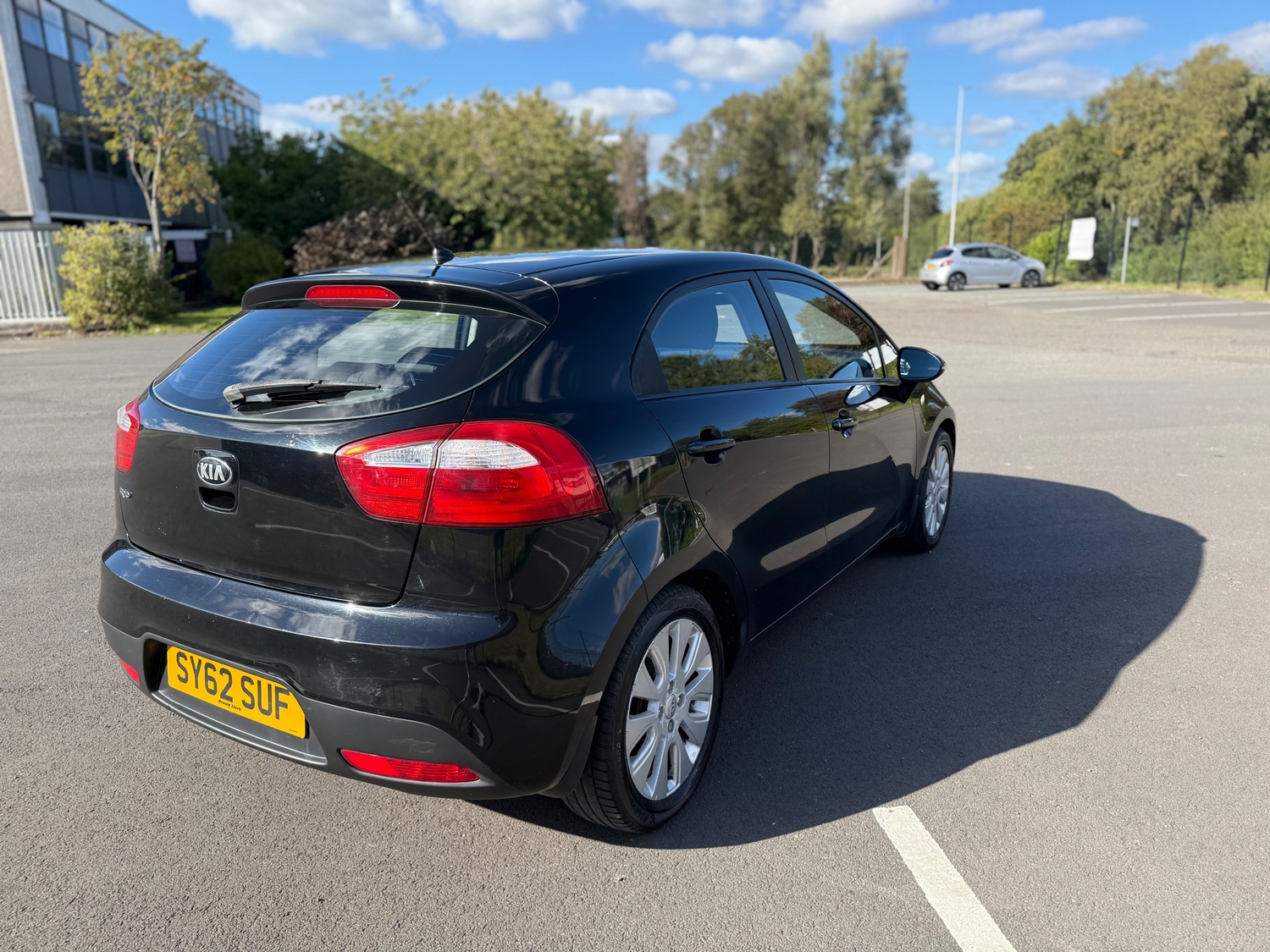 Kia Rio 2012 - Cars in Livingston
