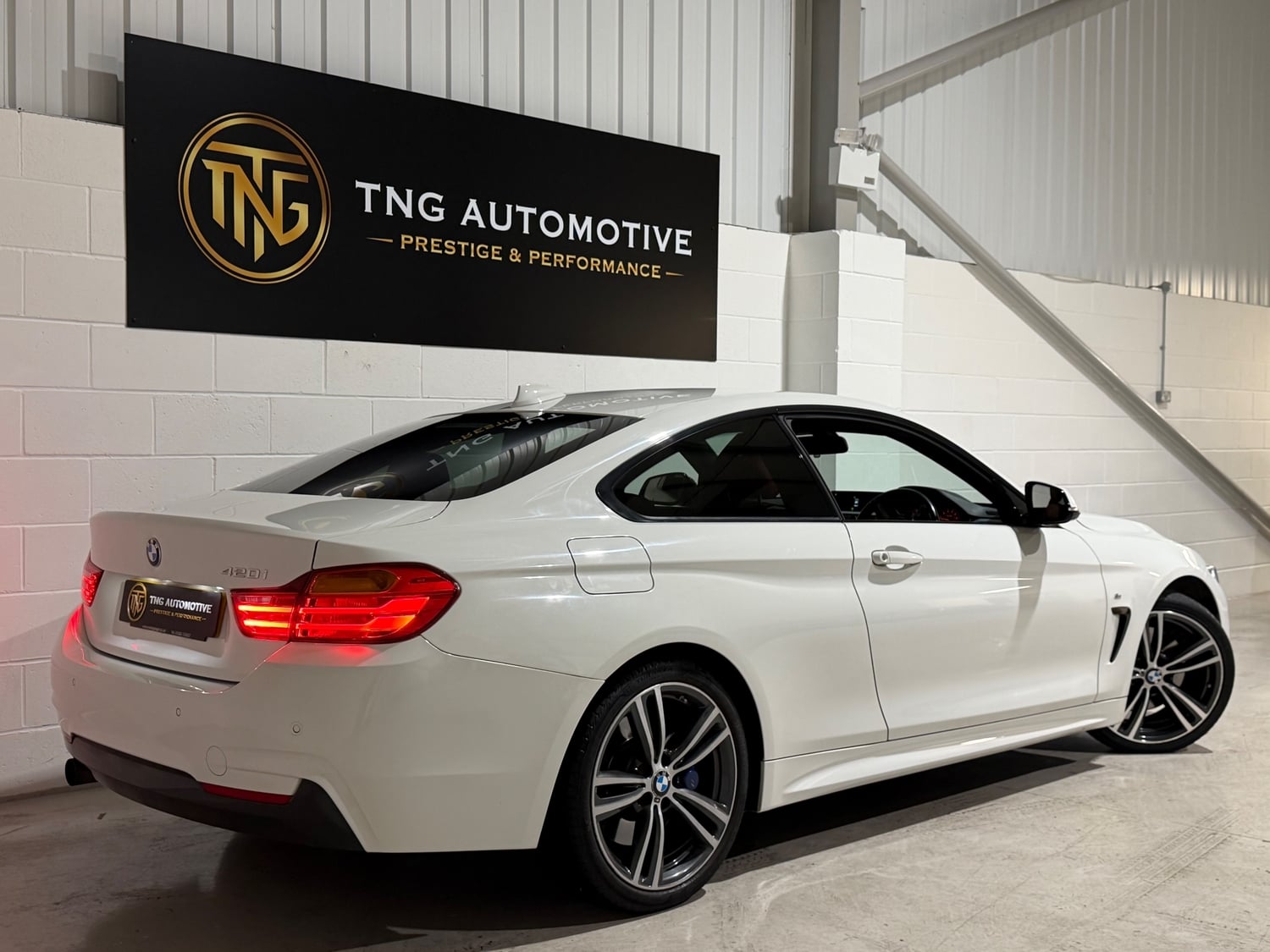 [ berth ]BMW 4 Series