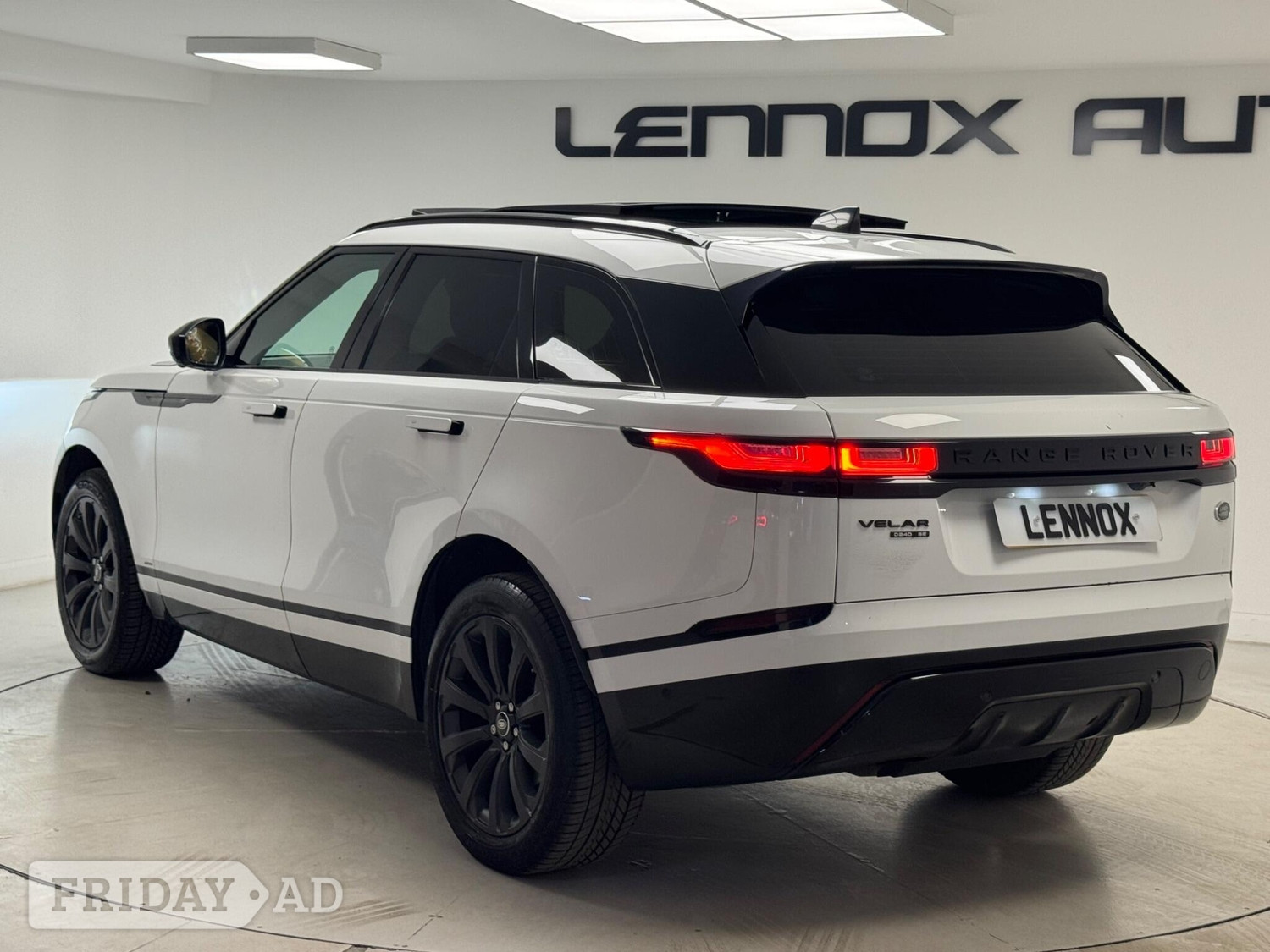 Land Rover Range Rover Velar 2018 - Cars in Brent