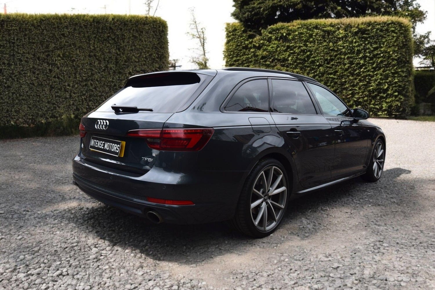 [ berth ]Audi A4 Avant