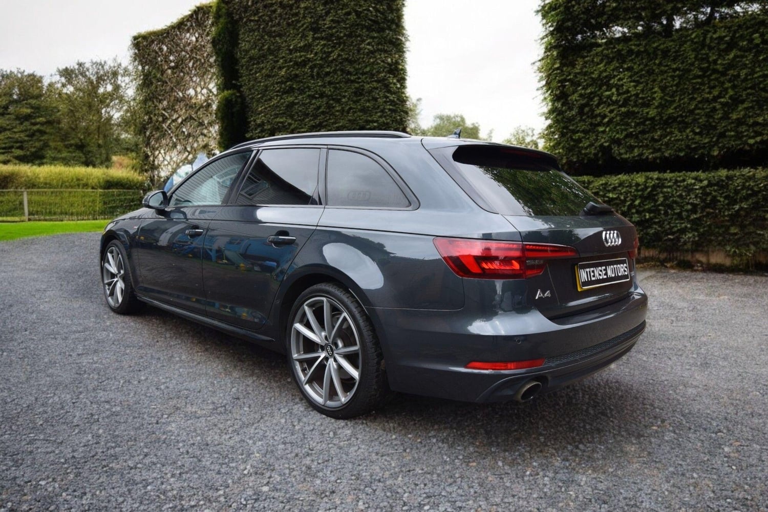 Audi A4 Avant 2018 - Cars