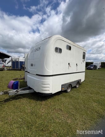 Equi-Trek Space-Treka L  Horse Trailer