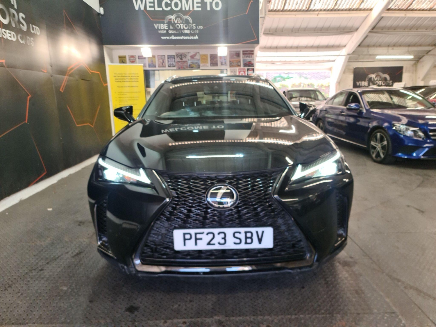 [ berth ]Lexus UX