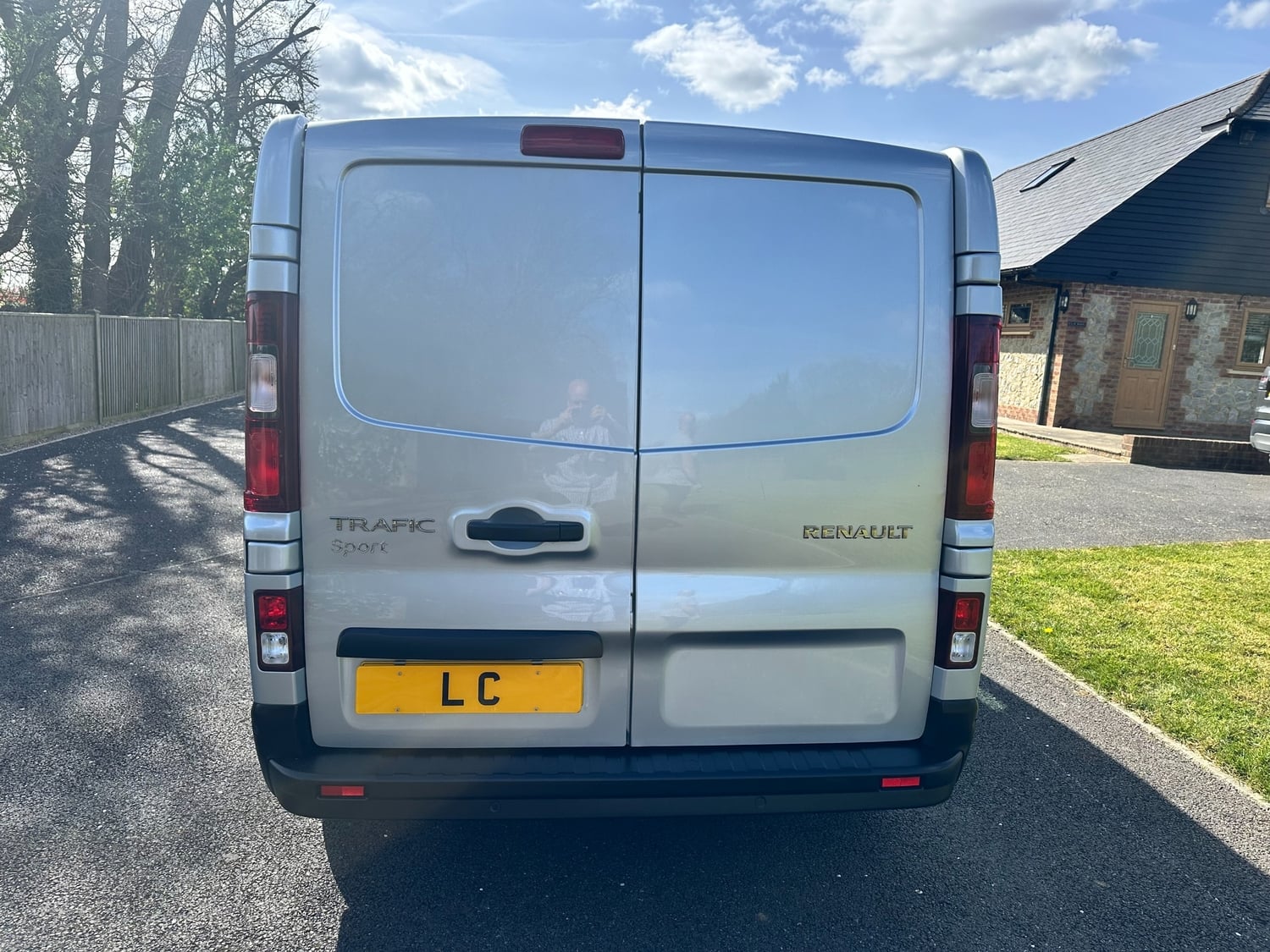 Renault Trafic 2023 - Vans & Commercial Vehicles