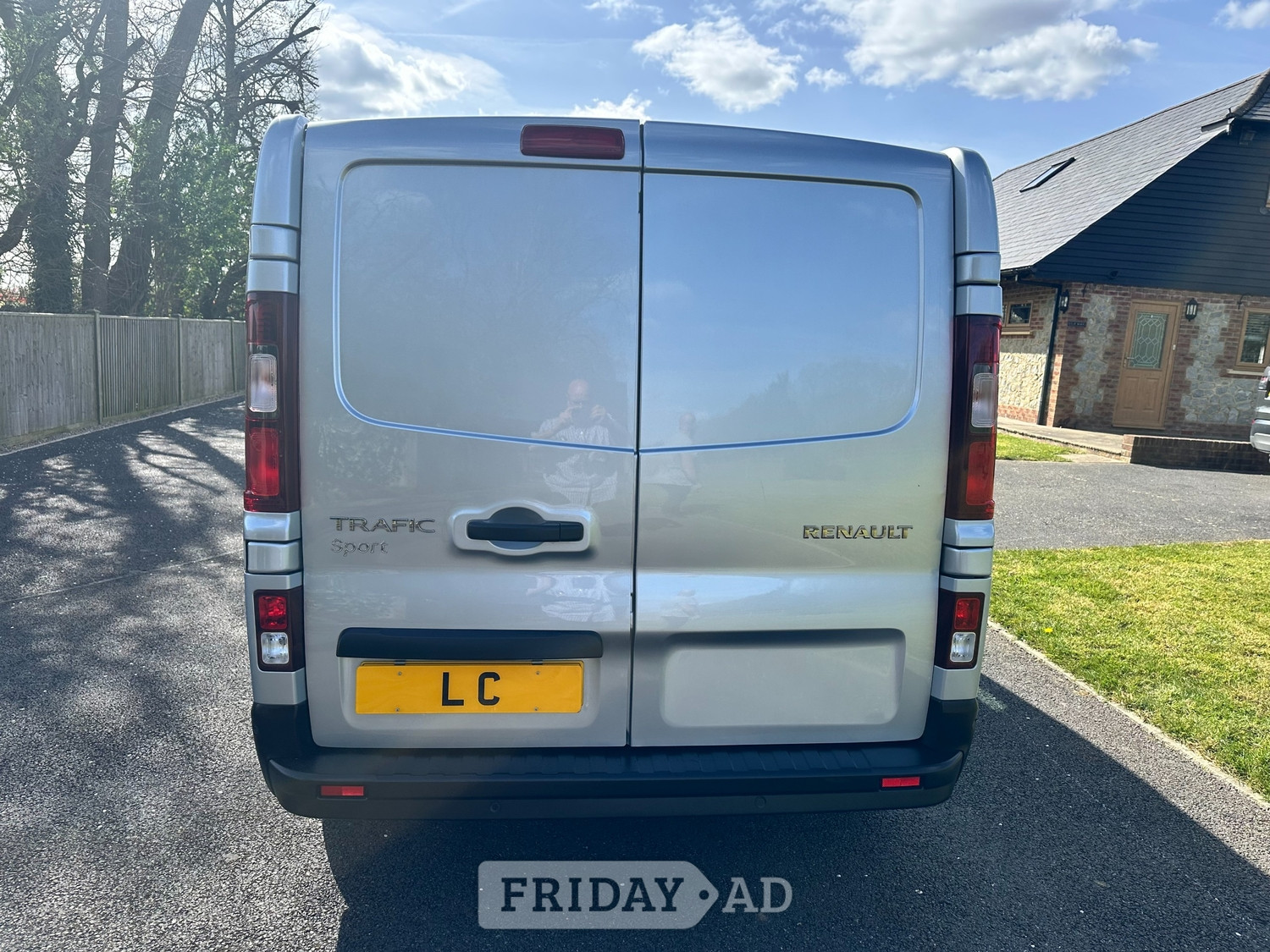 Renault Trafic 2023 - Vans & Commercial Vehicles