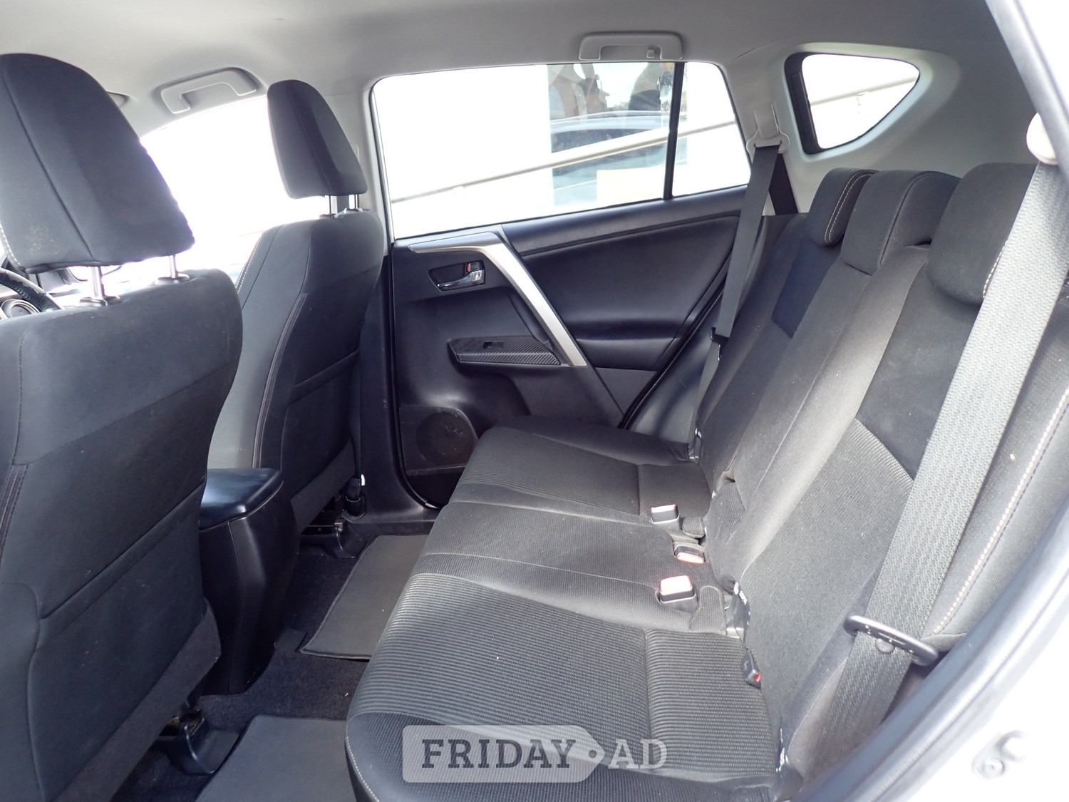 Toyota RAV4 2015 - Cars in Tonbridge