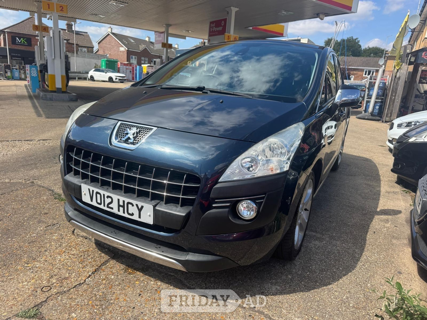 [ berth ]Peugeot 3008