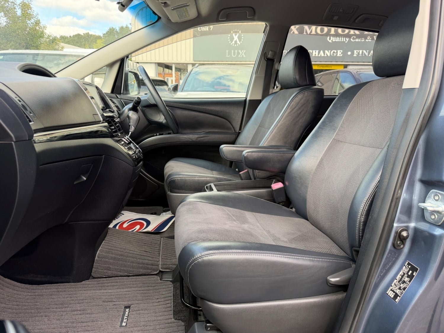 Toyota Estima 2013 - Cars in Sandhurst