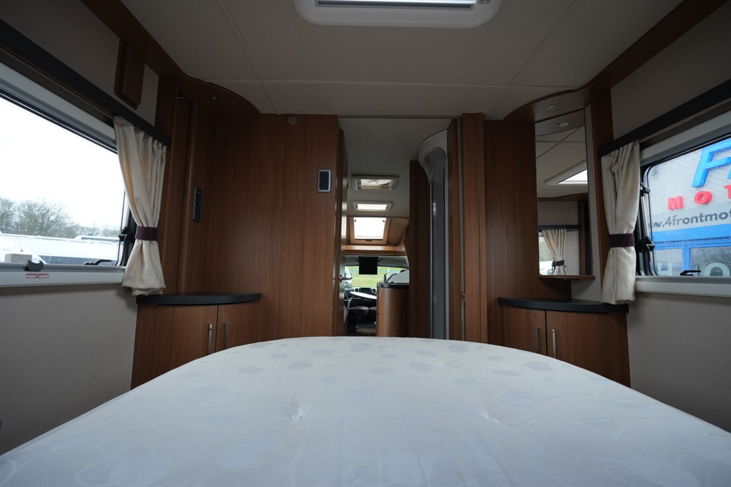[4 berth ]Auto-Trail Frontier Comanche
