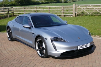 Porsche Taycan 2022