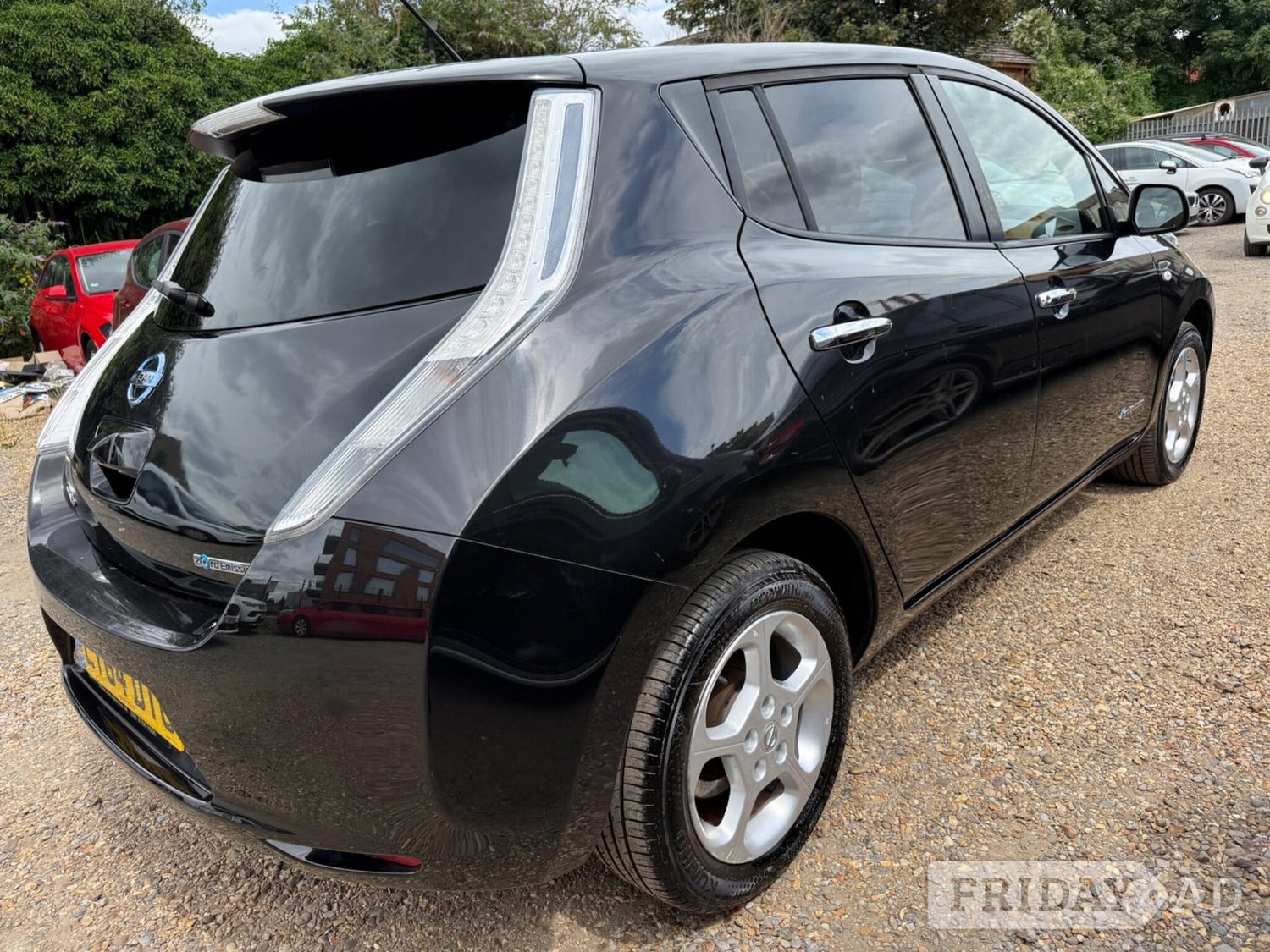 Nissan LEAF 2015 - Cars in Slough