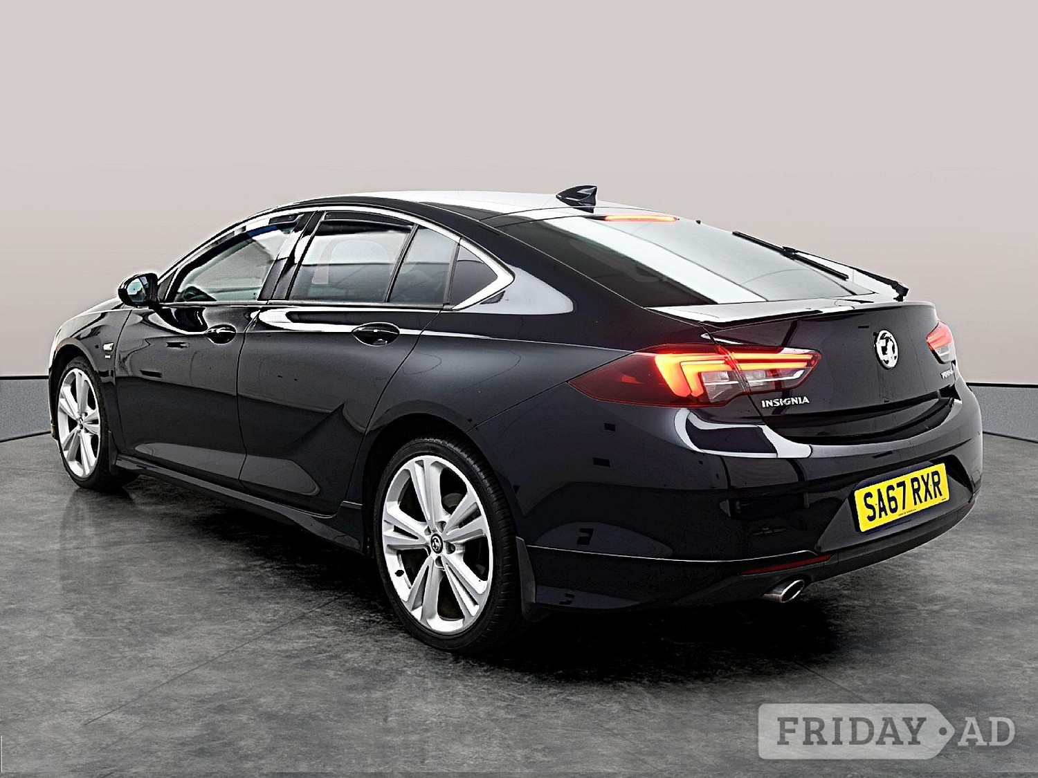 [ berth ]Vauxhall Insignia