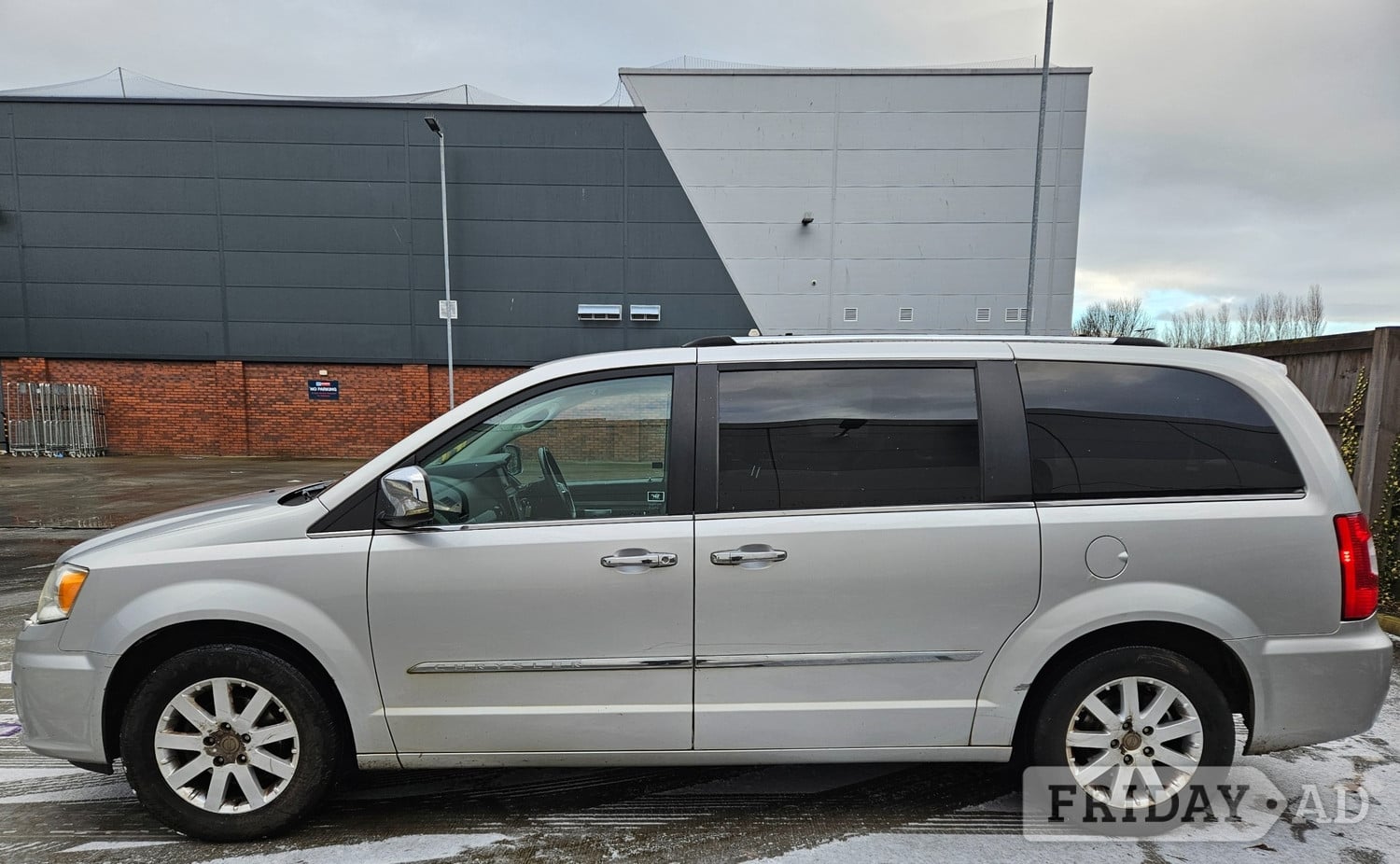 Chrysler Grand Voyager 2011 - Cars