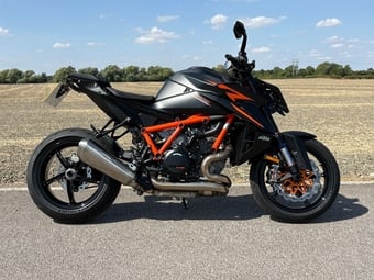 KTM 1390 Super Duke R 2025