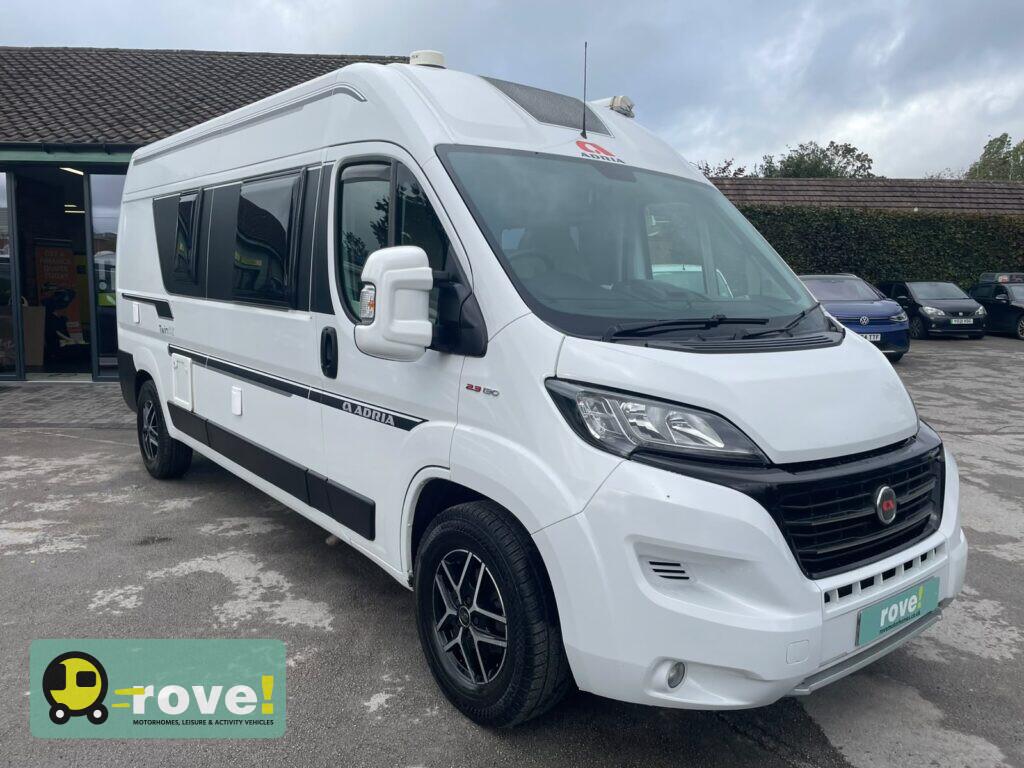 [3 berth ]Adria Twin Axess 600sp Manual 2020