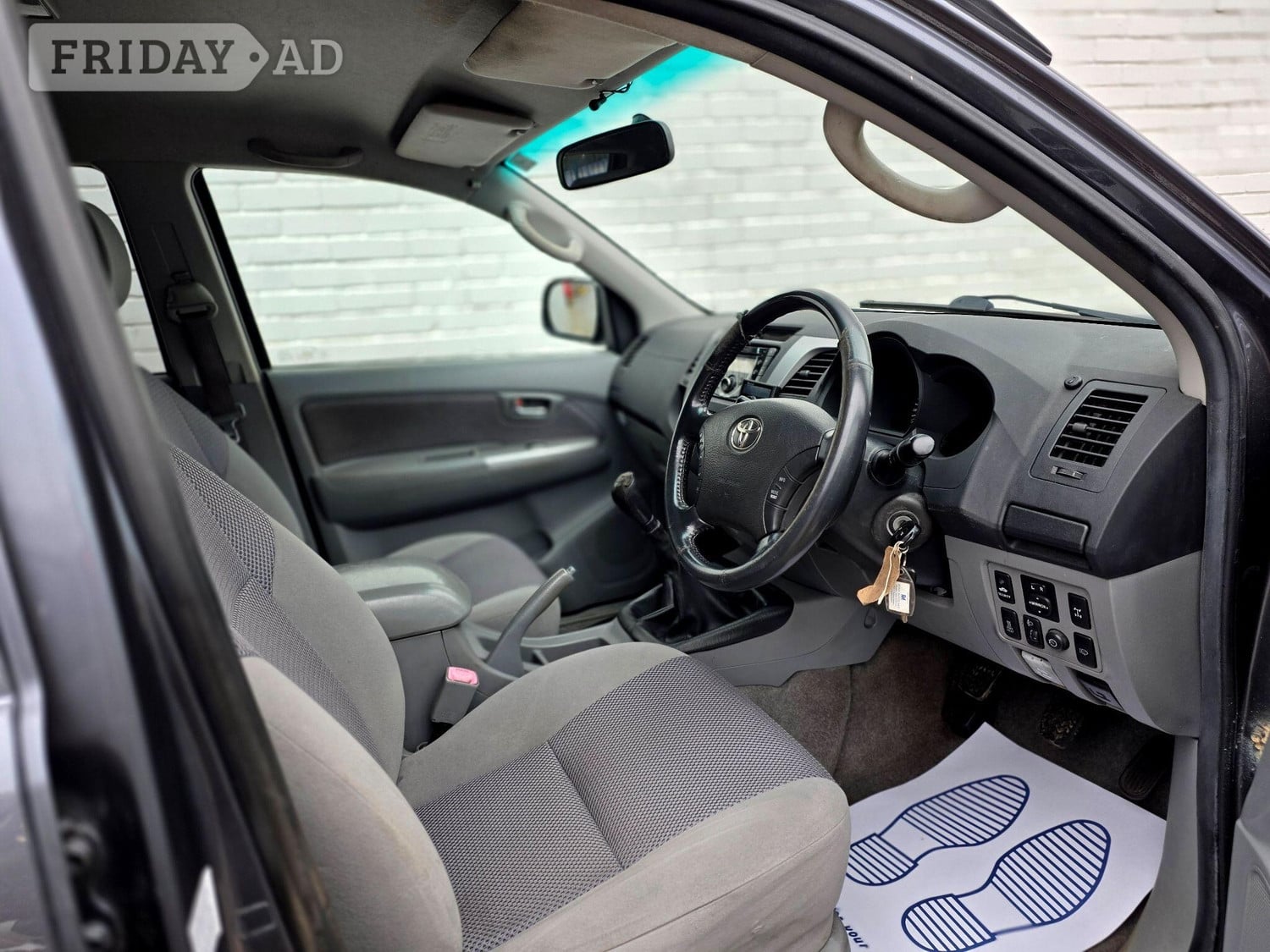 [ berth ]Toyota Hilux