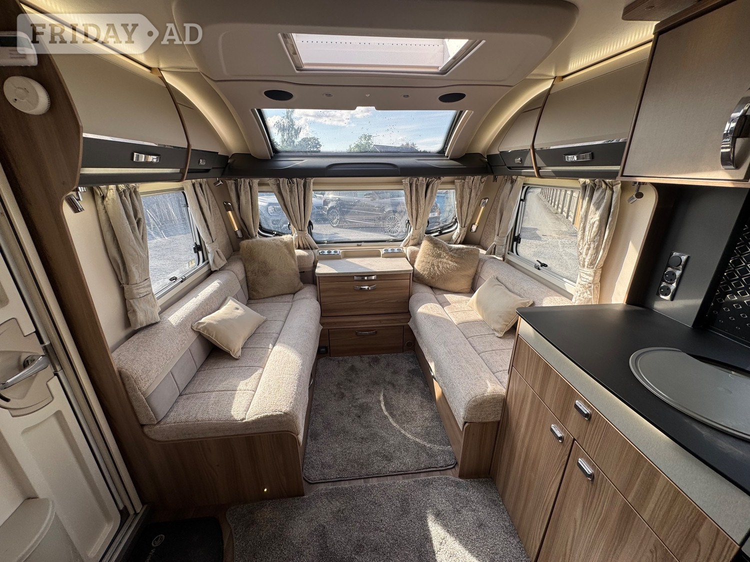 Swift Elegance Grande 845 2023 - Motorhomes & Caravans
