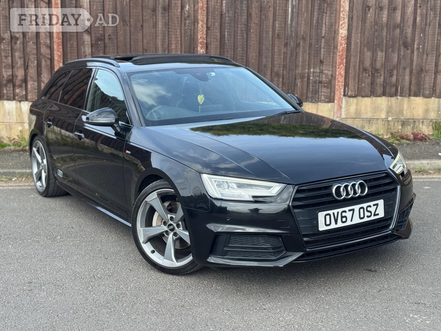 Audi A4 Avant 2017 in Manchester