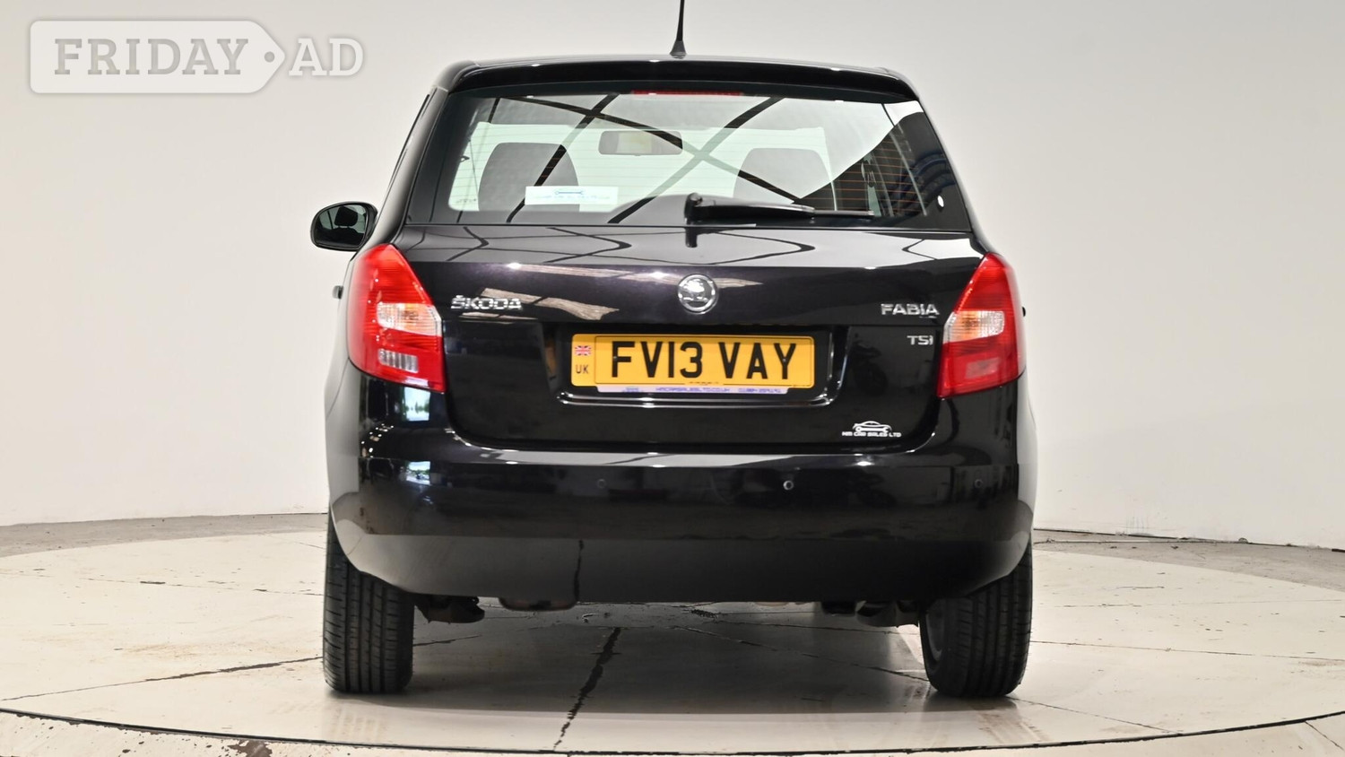 Skoda Fabia 2013 - Cars