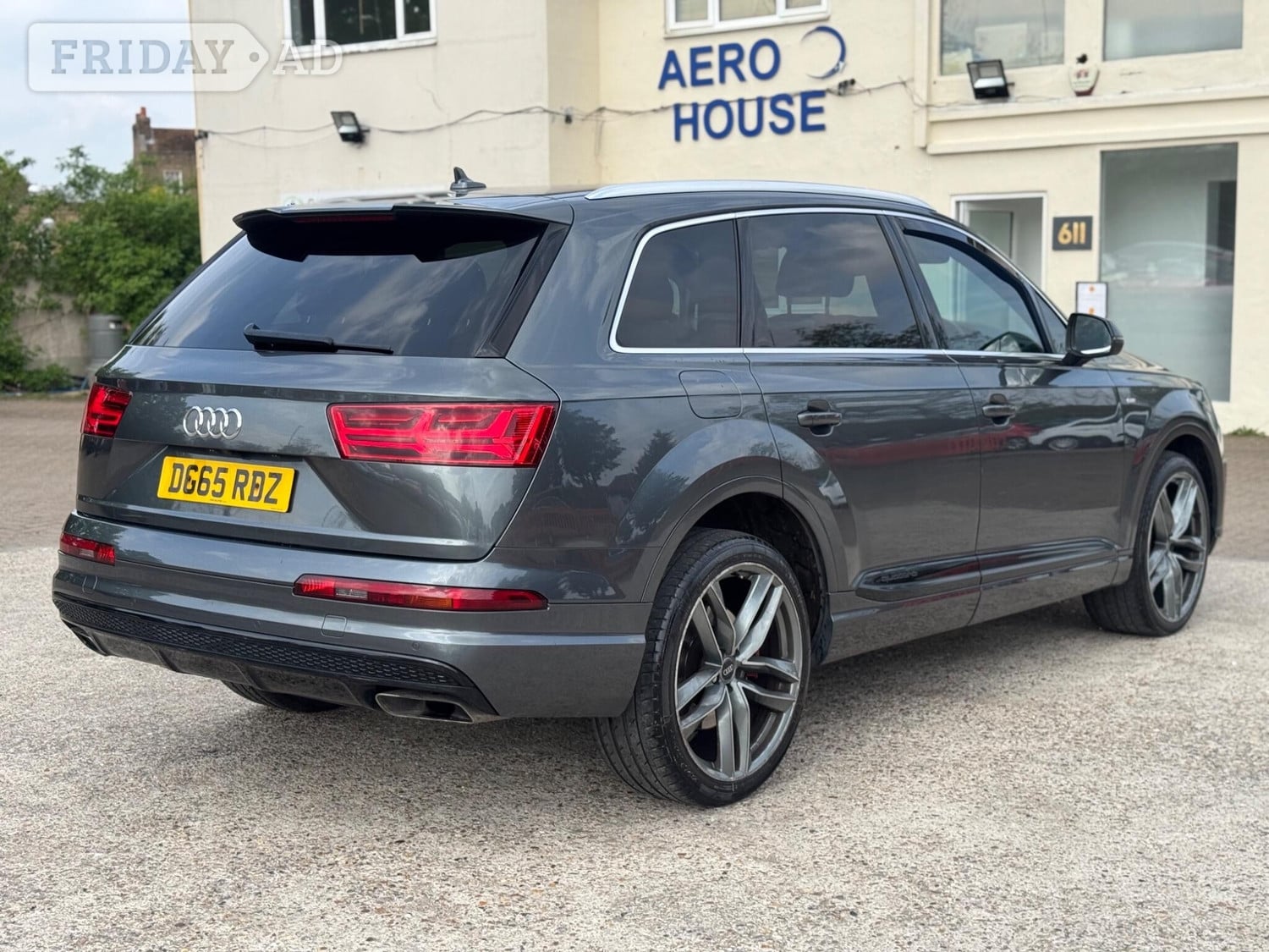 [ berth ]Audi Q7