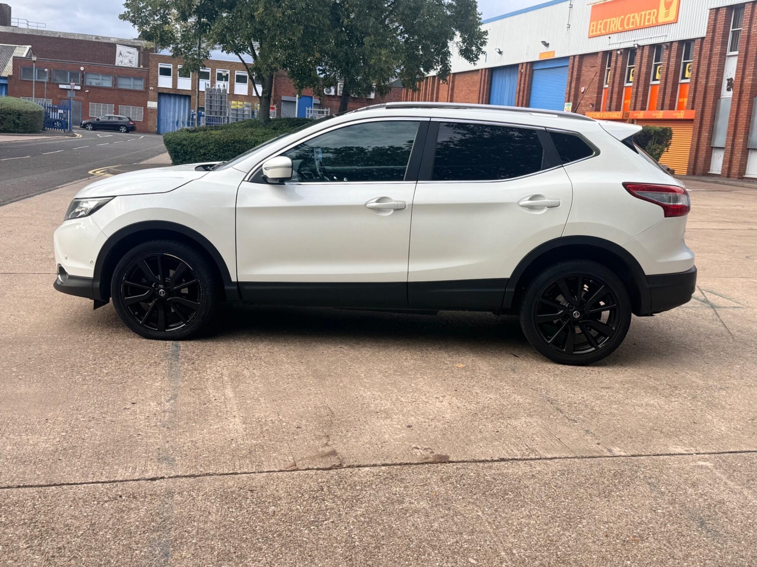 Nissan Qashqai 2014 - Cars