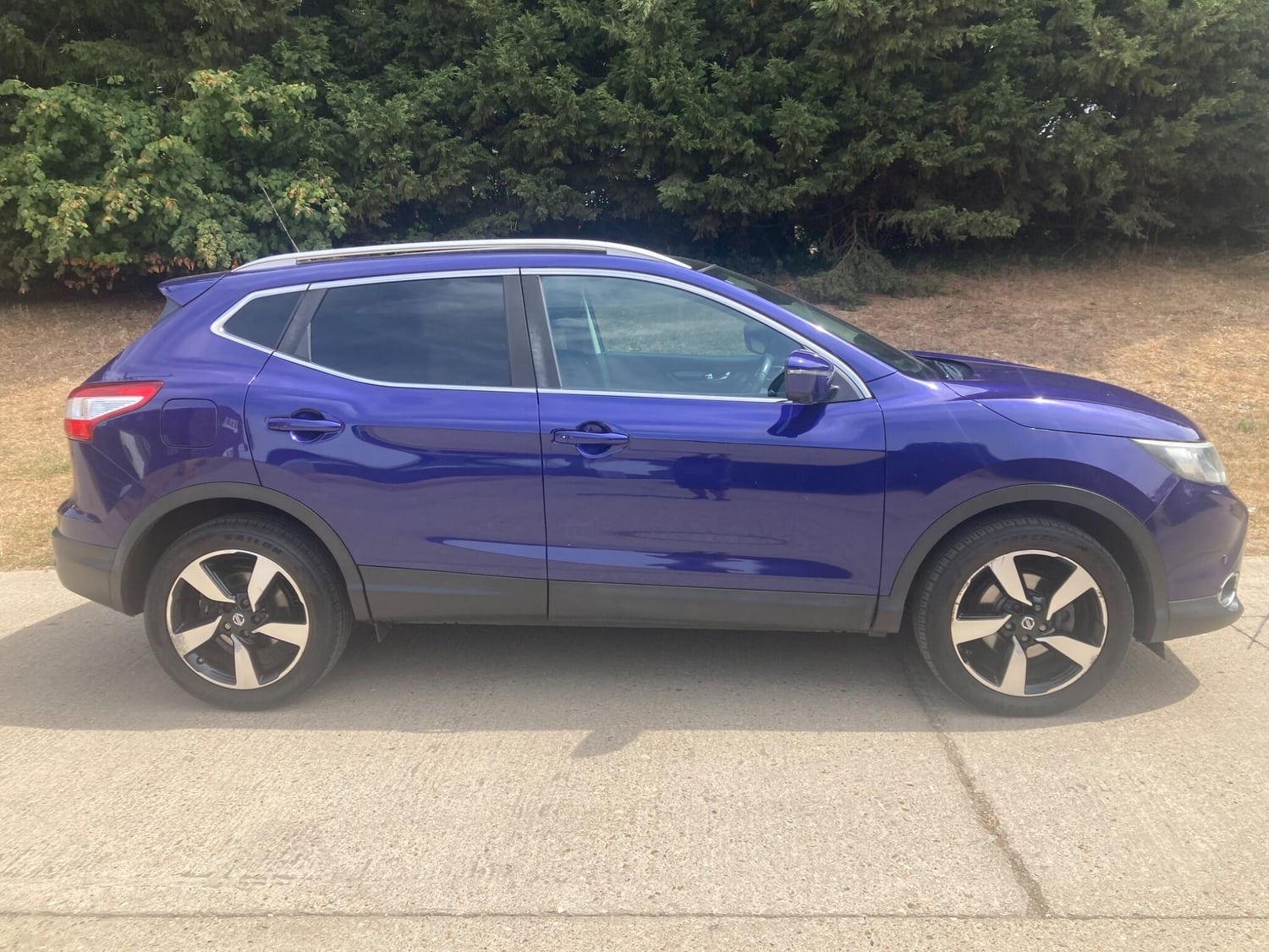Nissan Qashqai 2015 - Cars