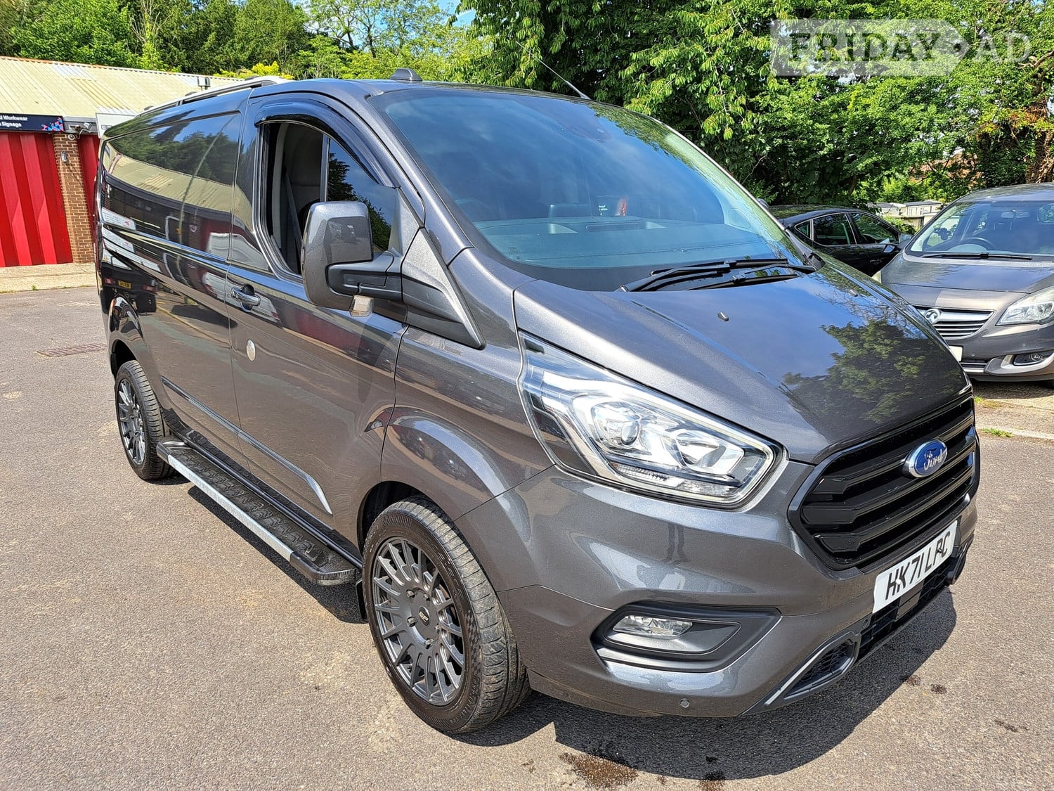 [ berth ]Ford Transit Custom