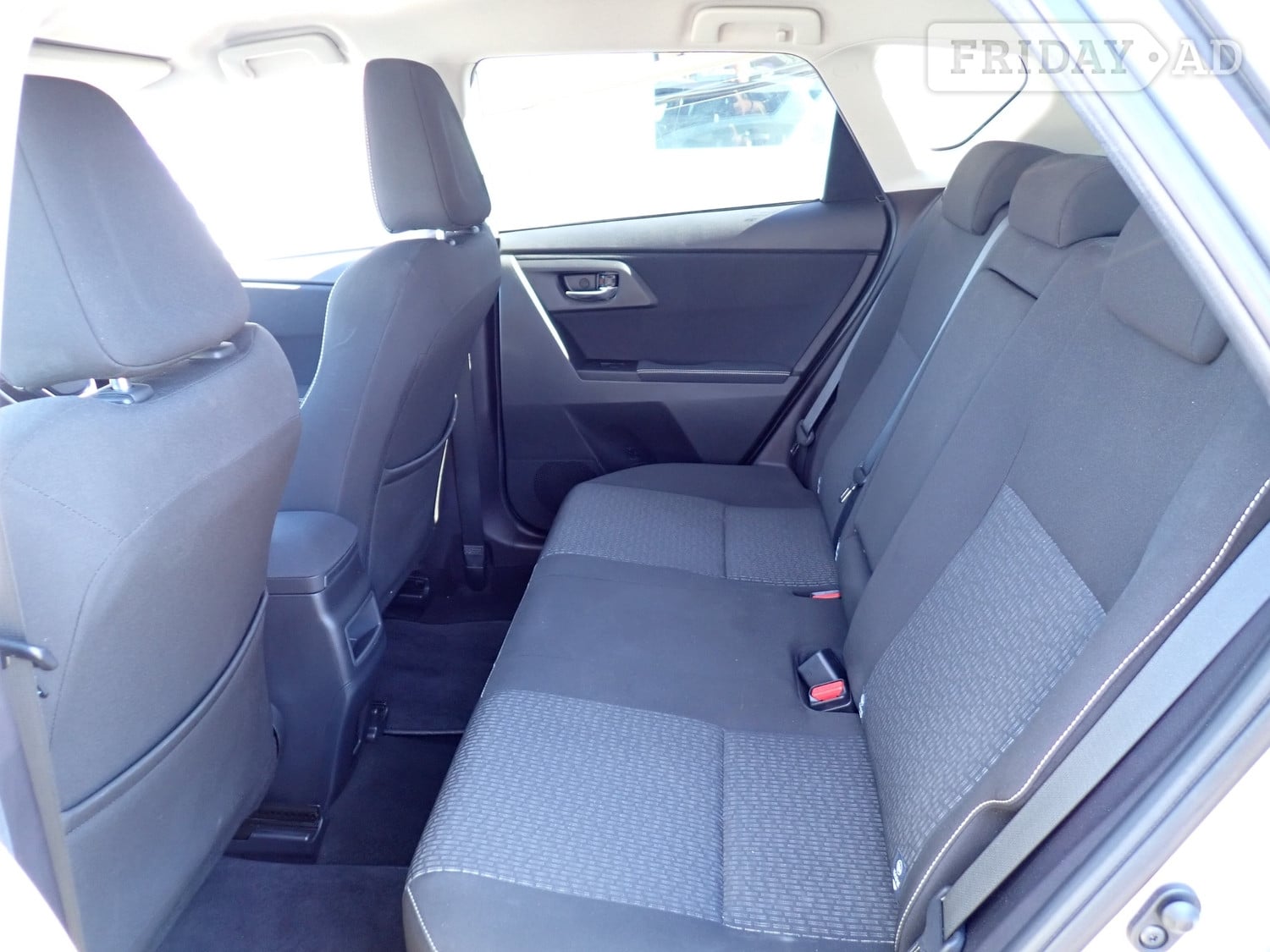 Toyota Auris 2014 - Cars in Tonbridge