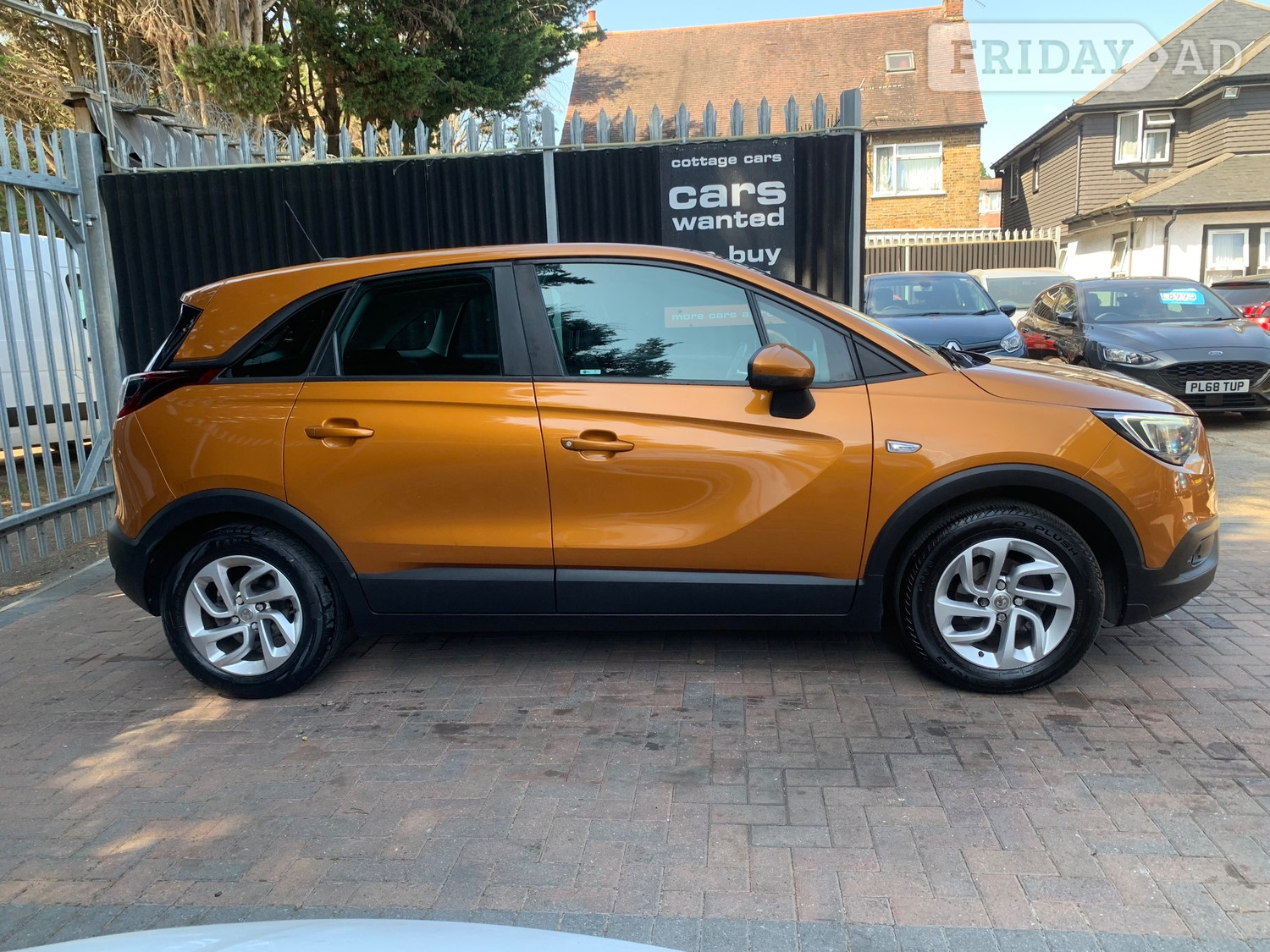[ berth ]Vauxhall Crossland X