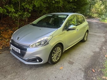 Peugeot 208 2016