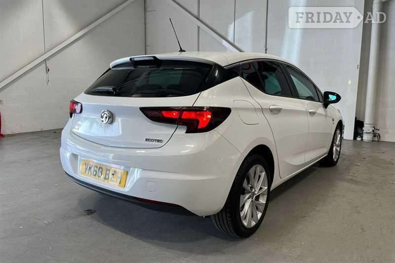[ berth ]Vauxhall Astra
