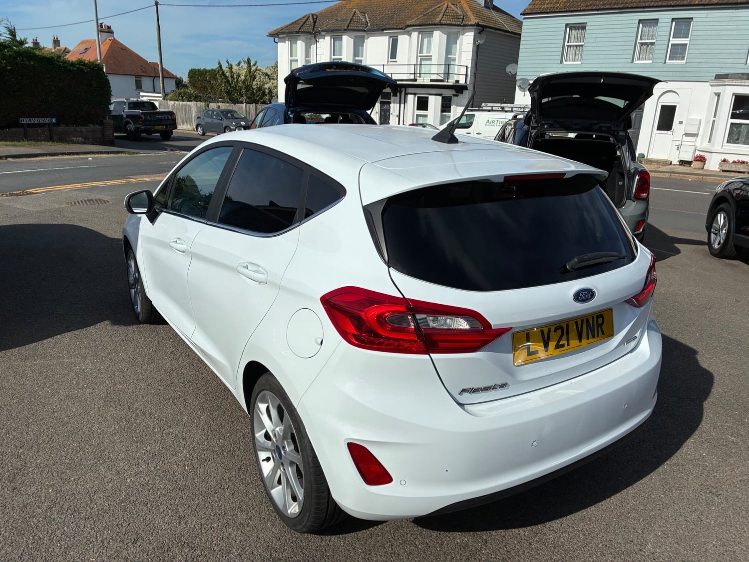 [ berth ]Ford Fiesta