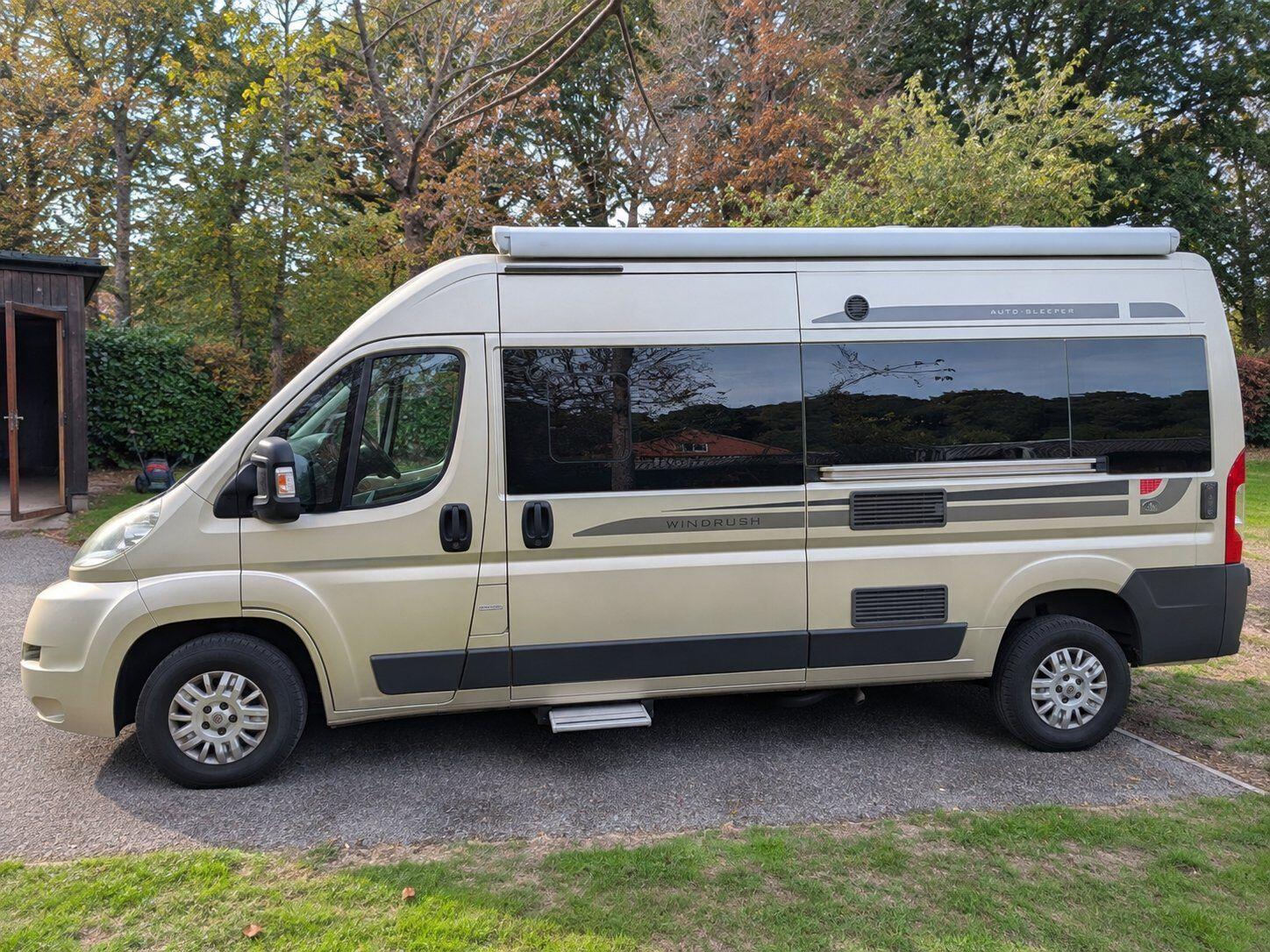 [4 berth ]Auto-Sleepers Windrush | Main Bed +  Rear Bunk Beds