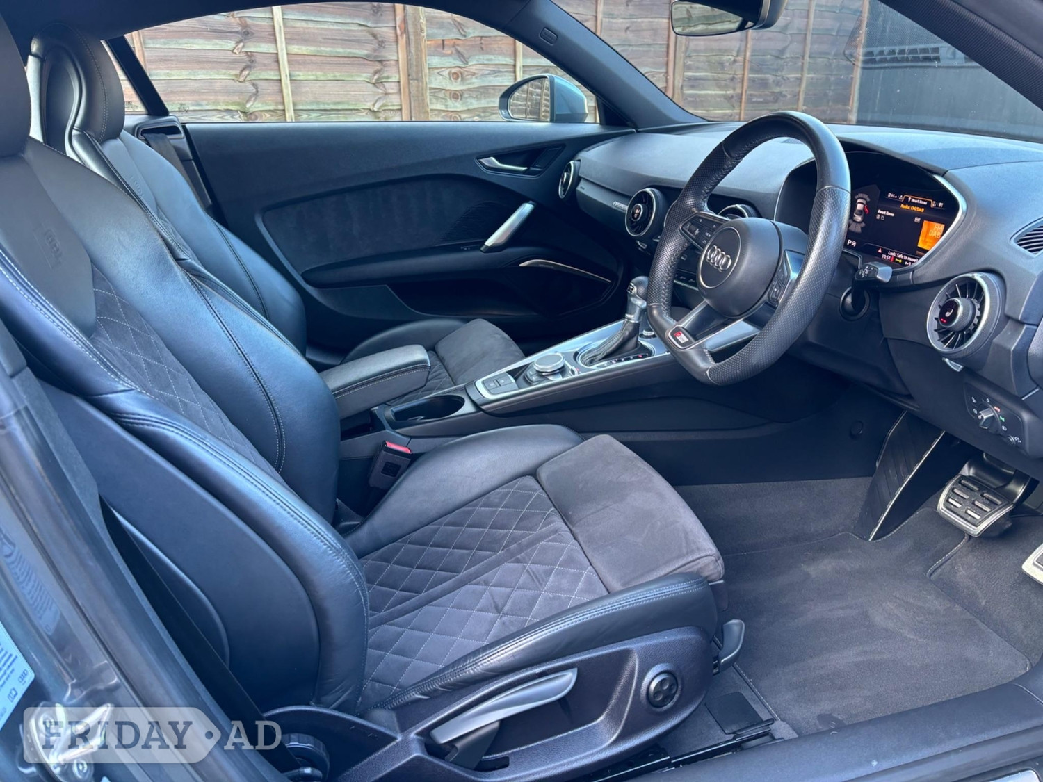 [ berth ]Audi TT