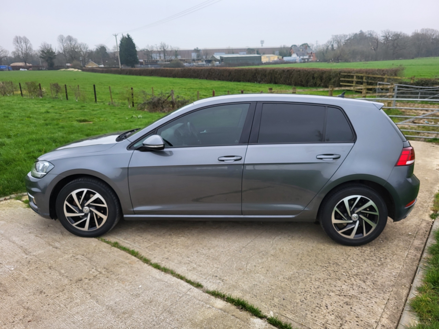 [ berth ]Volkswagen Golf
