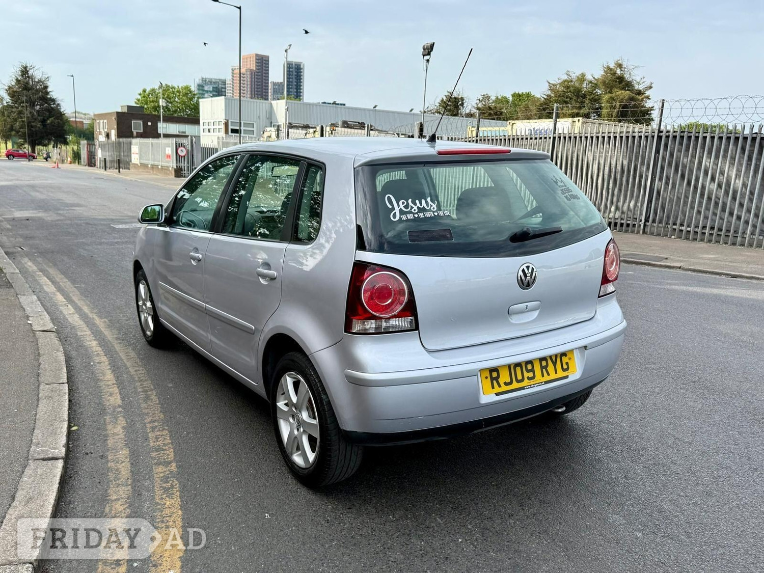 [ berth ]Volkswagen Polo