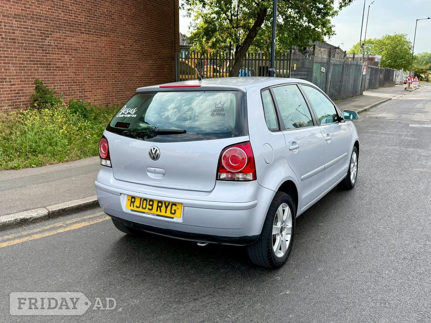 Volkswagen Polo 2009 - Cars in Wembley