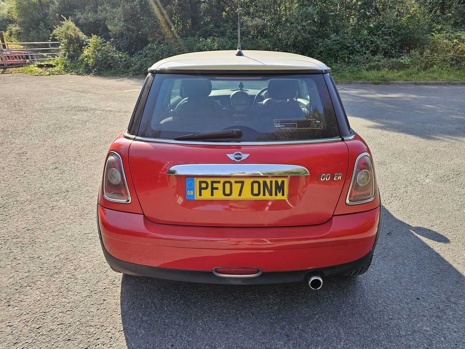 Mini Hatch Cooper 2007 - Cars in Wimborne