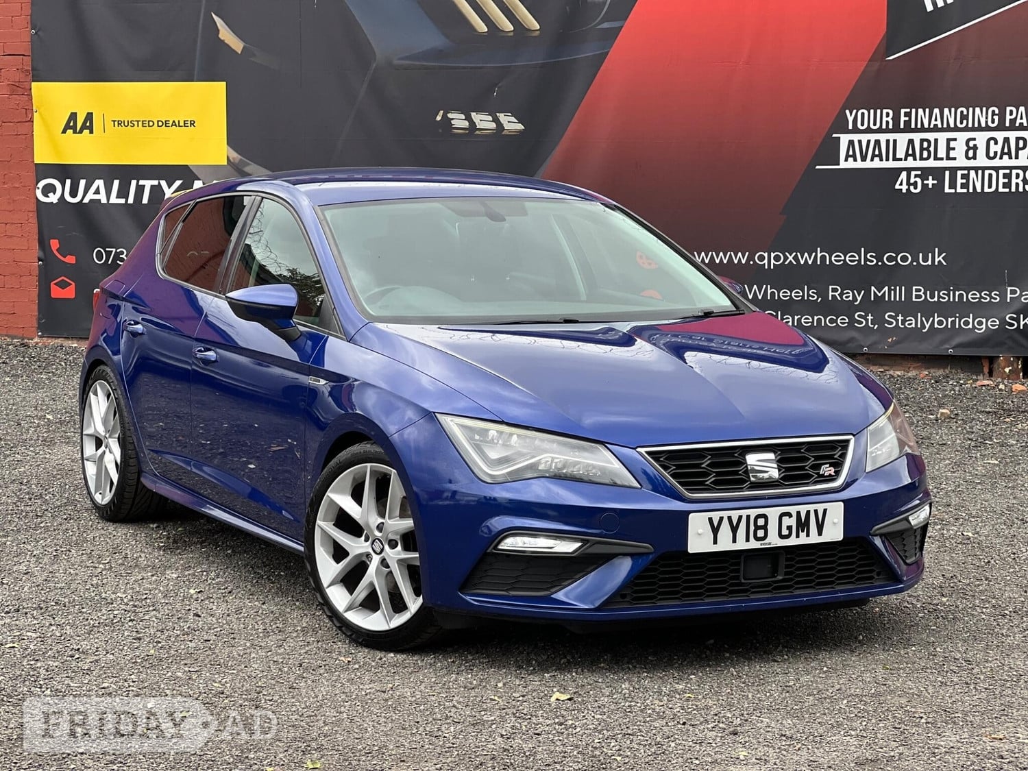 [ berth ]SEAT Leon