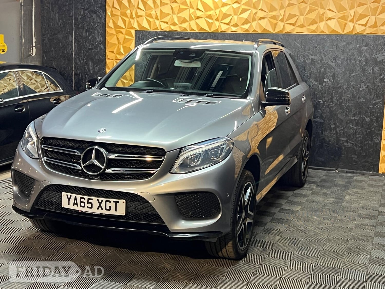 [ berth ]Mercedes-Benz GLE