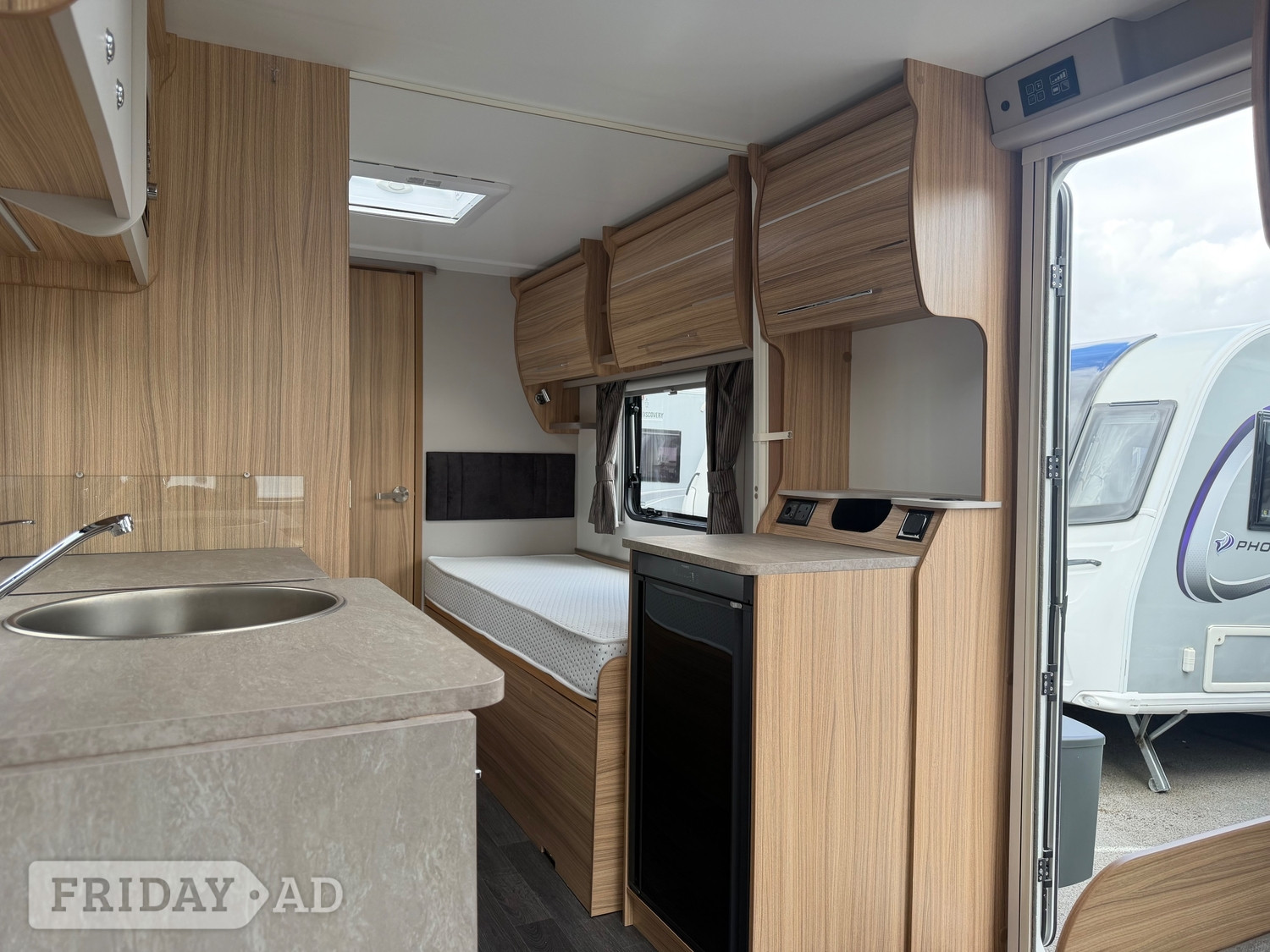 Bailey Phoenix 2024 - Motorhomes & Caravans